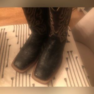 Ladies Western Boots. Used Like New
